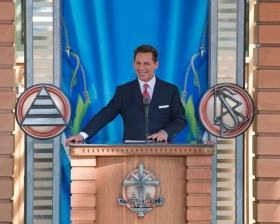David Miscavige, a Religious Technology Center Vezetőtestületének Elnöke, a Szcientológia vallás vezetője 2009. április 4-én tartotta meg az új Malmői Szcientológia Egyház avatóját és megnyitóünnepségét.
